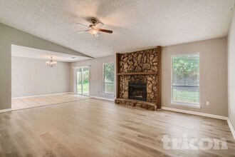 9980 Lake Forest Way in Roswell, GA - Building Photo - Building Photo