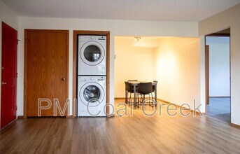 2902 Shadow Creek Dr in Boulder, CO - Building Photo - Building Photo