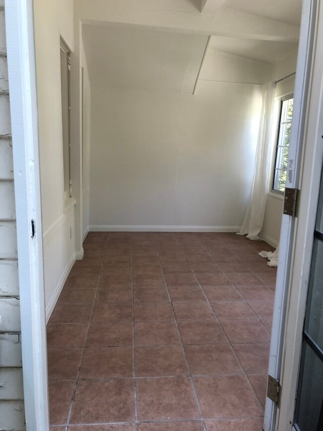 954 16th St, Unit B in Santa Monica, CA - Foto de edificio - Building Photo