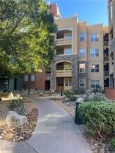 68 E Serene Ave in Las Vegas, NV - Building Photo - Building Photo