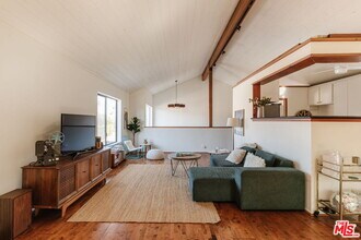 4450 Alla Rd in Los Angeles, CA - Building Photo - Building Photo