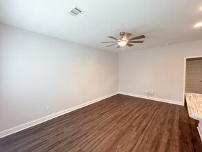 130 Briarwood Rd in Statesboro, GA - Building Photo - Building Photo