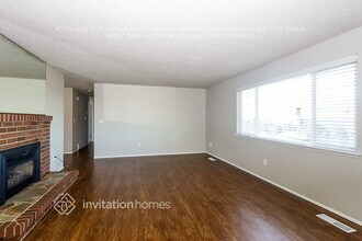 2401 N Narrows Dr in Tacoma, WA - Building Photo - Building Photo