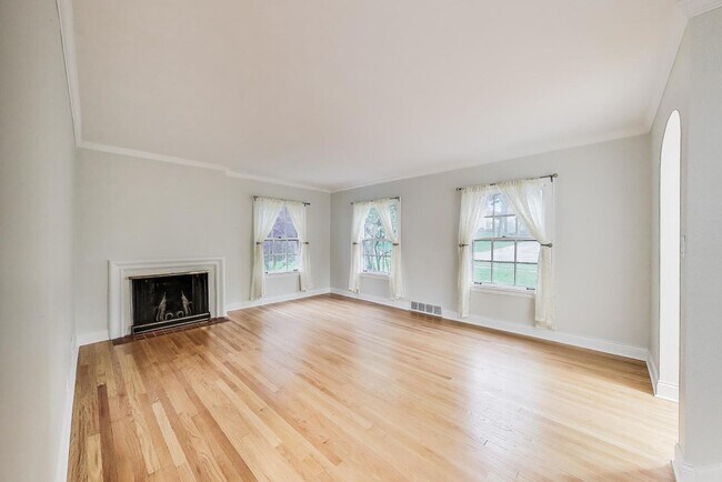 537 N Washington St in Hinsdale, IL - Building Photo - Building Photo