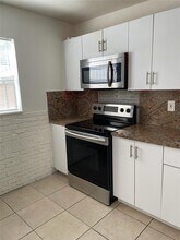 5497 NW 171 Terrace in Miami Gardens, FL - Building Photo - Building Photo