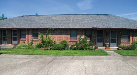 Rose Court in Enumclaw, WA - Foto de edificio