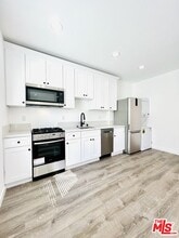 285 W Montecito Ave in Sierra Madre, CA - Building Photo - Building Photo