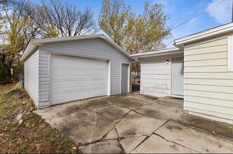 410 N Henrietta Ave in Rockford, IL - Building Photo - Building Photo