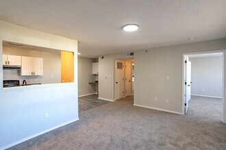 Edmond at Twenty500 in Edmond, OK - Foto de edificio - Building Photo