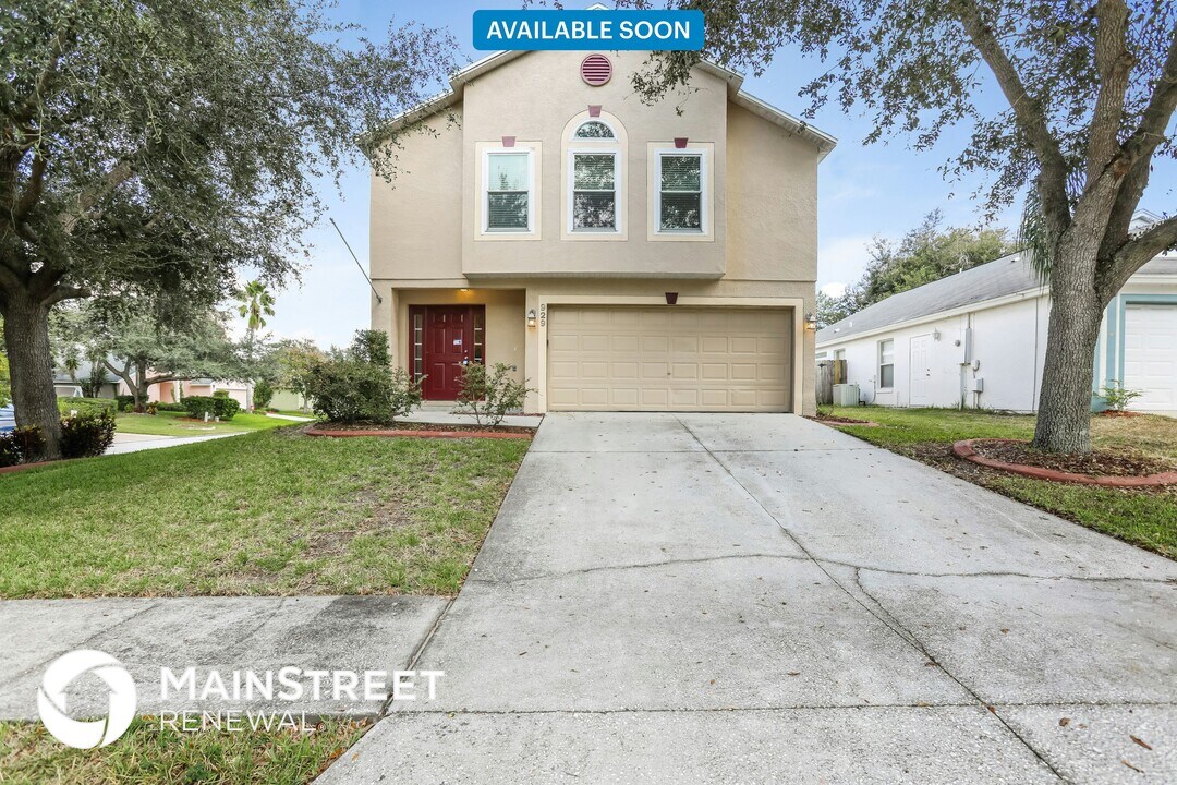 929 Mayfair St in Eustis, FL - Building Photo