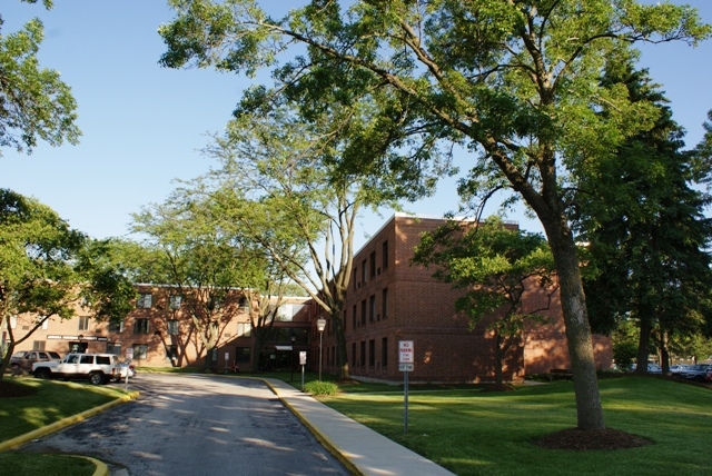 Sage Crest Apartments in Aurora, IL - Foto de edificio