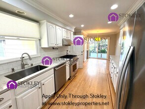 231 Ivy Dr in Orinda, CA - Building Photo - Building Photo