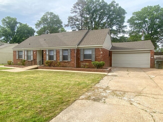 1974 Colfax Ave in Memphis, TN - Building Photo - Building Photo