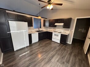 7021 Gimbel Ct in Indianapolis, IN - Building Photo - Building Photo