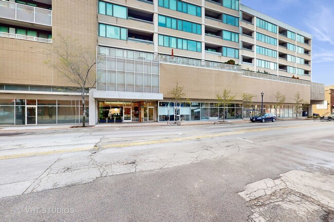 property at 900 Chicago Ave