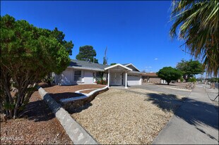 1739 Russ Randall St in El Paso, TX - Building Photo