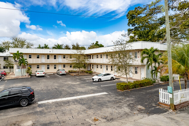 RAM Pompano Apartments in Pompano Beach, FL - Building Photo - Building Photo