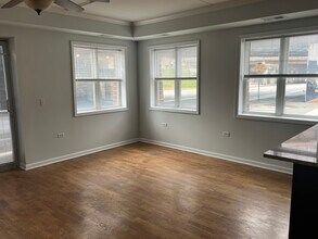 2622 W Diversey Ave in Chicago, IL - Building Photo - Building Photo