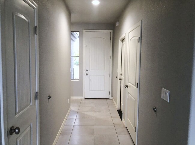 2635 E Punta Vista in Kingman, AZ - Building Photo - Building Photo