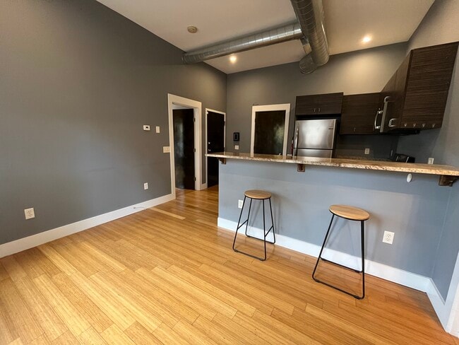 64 Pitman St, Unit 1R