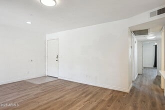 5236 W Peoria Ave, Unit 137 in Glendale, AZ - Building Photo - Building Photo