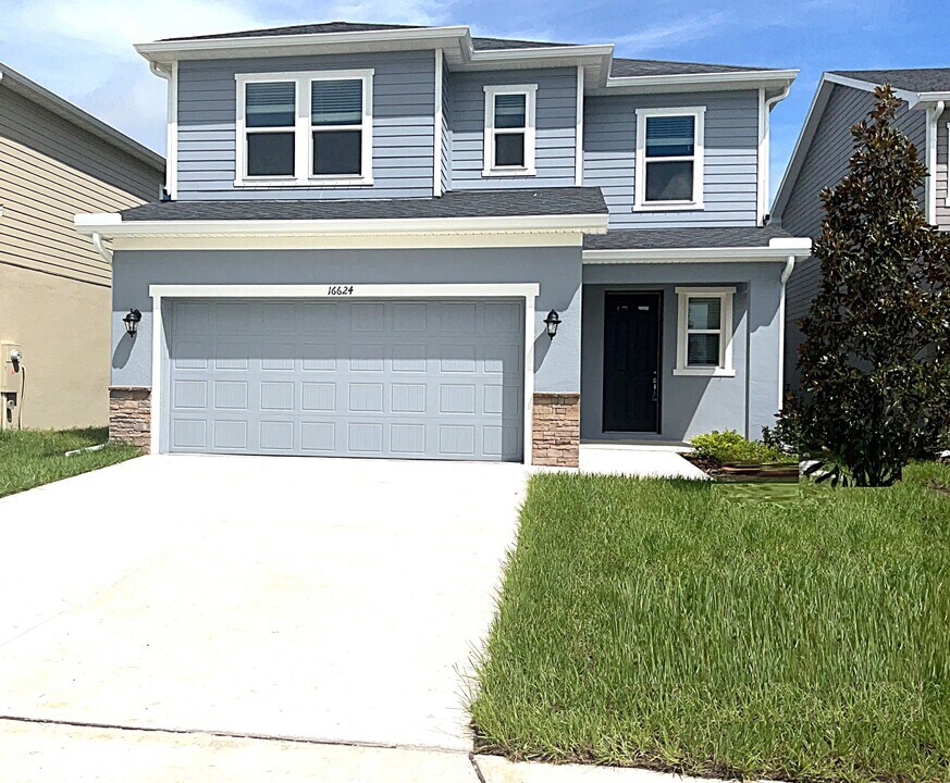 16624 Cheyanne Ct in Parrish, FL - Building Photo