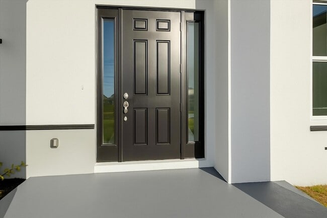 2041 SW Driftwood St in Port St. Lucie, FL - Building Photo - Building Photo