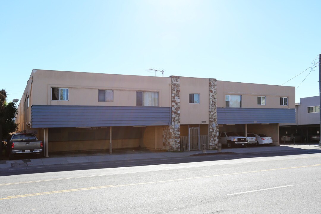 10026 Palms Blvd., in Los Angeles, CA - Building Photo