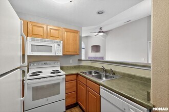 8757 E Dry Creek Rd in Centennial, CO - Building Photo - Building Photo