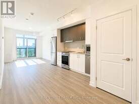 50 Upper Mall Wy in Vaughan, ON - Building Photo