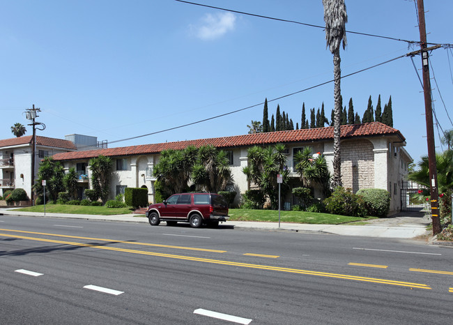 7525 Haskell Ave in Van Nuys, CA - Building Photo - Building Photo