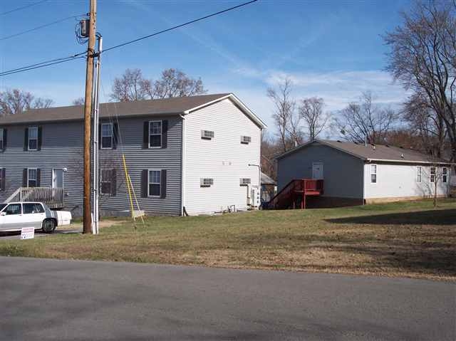 1325 Virginia Ave in Cookeville, TN - Foto de edificio - Building Photo