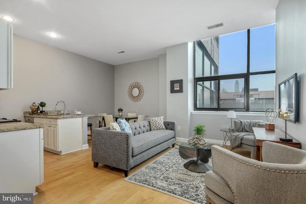315 Arch St in Philadelphia, PA - Building Photo