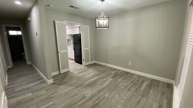 1200-1202 N O'Connor Rd in Irving, TX - Building Photo - Building Photo