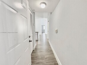 677 SW 111th Ave in Pembroke Pines, FL - Building Photo - Building Photo