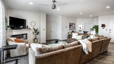 435 Virginia Ave in Indianapolis, IN - Building Photo - Building Photo