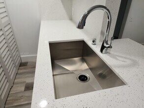 4545 Treehouse Ln in Tamarac, FL - Building Photo - Building Photo