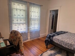 100 W Adams St, Unit 2 in Somerville, MA - Building Photo - Building Photo