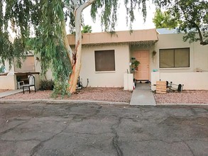 3131 E Fairmount Ave in Phoenix, AZ - Building Photo - Building Photo