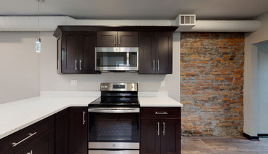 1819 E Carson St in Pittsburgh, PA - Building Photo - Building Photo