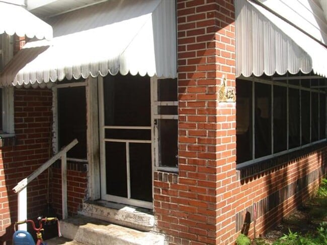 425 W 46th St in Jacksonville, FL - Foto de edificio - Building Photo