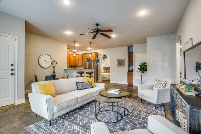 3125 Waits Ave in Fort Worth, TX - Building Photo - Building Photo