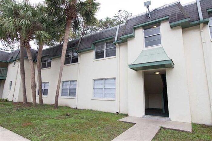 2325 W Pensacola St in Tallahassee, FL - Building Photo