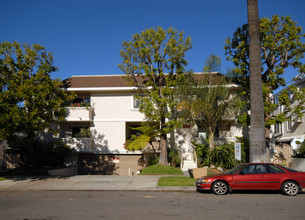 9715 Charnock Ave in Los Angeles, CA - Building Photo - Building Photo