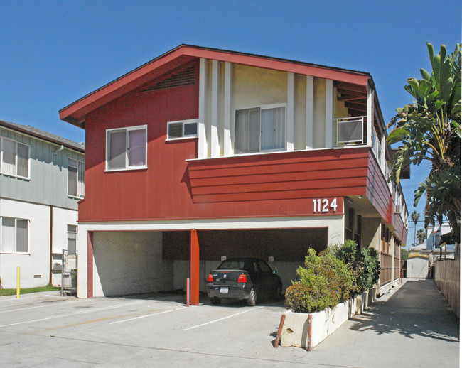 1124 S Sherbourne Dr in Los Angeles, CA - Building Photo - Building Photo