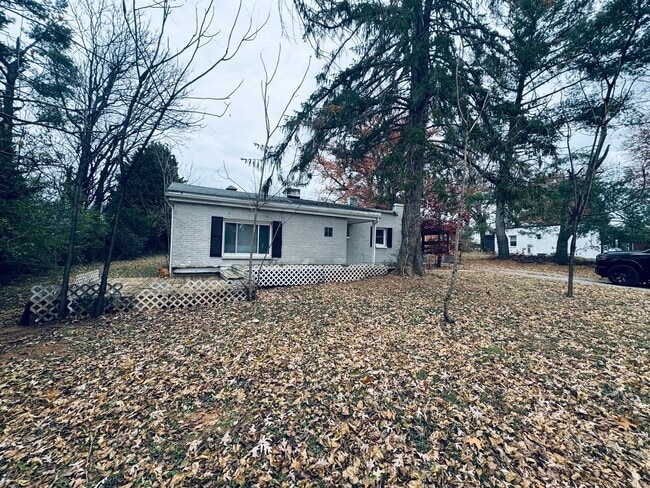 98 Homewood Dr in Lynchburg, VA - Building Photo - Building Photo