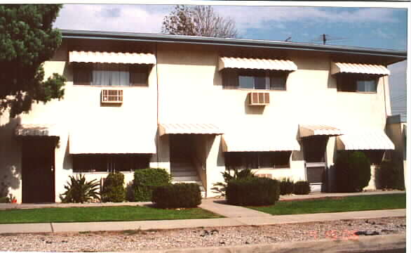 1258 Woodbury Ct in Upland, CA - Foto de edificio - Building Photo