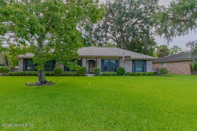 property at 3128 Old Port Cir W