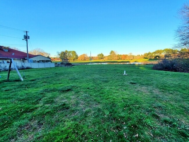 450 Oak St in East Bridgewater, MA - Building Photo - Building Photo