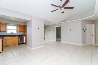 1312 Nelson Pl in Burleson, TX - Foto de edificio - Building Photo